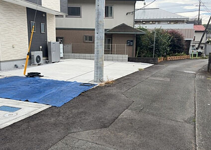 前面道路含む現地写真_2