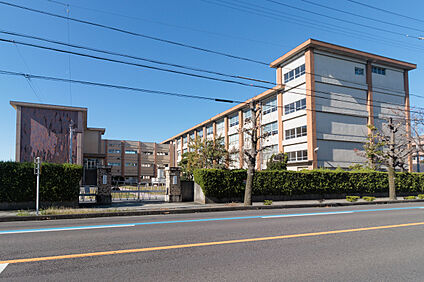 向山小学校 560m(徒歩7分)