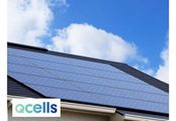 【太陽光パネル】環境への影響も配慮しながら優れた低照度特性と温度特性で、より高い発電量を実現。お家で発電した電気でまかなうことで、電気代の節約になります。設置から15年経過後は設備機器が無償譲渡され、自家消費した残りで売電収入を得ることができます。