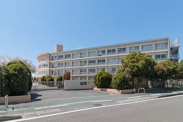 丸田小学校（約720m）