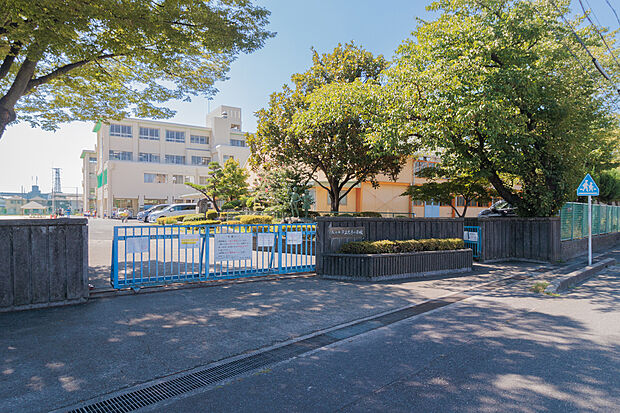 大手小学校（約480m）