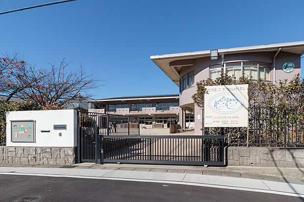 自由ヶ丘幼稚園(約160m)