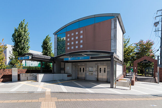 地下鉄名城線「砂田橋」駅(約400m)