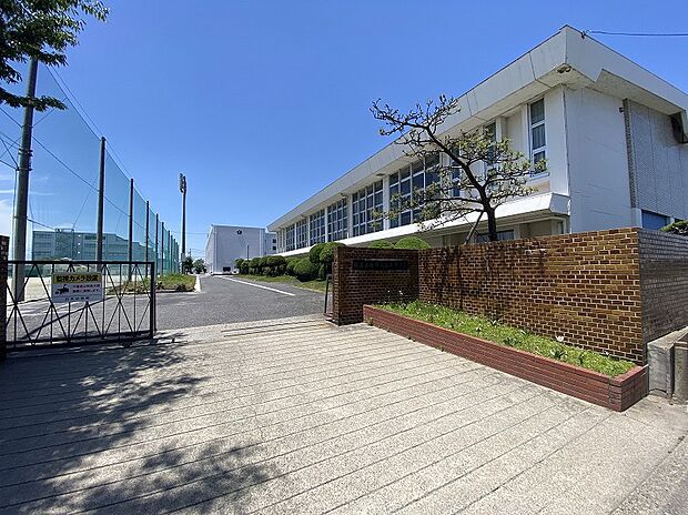 北名古屋市立白木中学校(約950m)