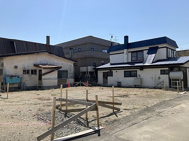 【現地写真】
JR「新琴似」駅まで徒歩約20分、南北線「麻生」駅までも徒歩約23分でご利用可能。2駅2路線が利用でき、通勤・通学やお出掛けにも便利です。
(2026年9月撮影)