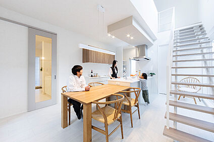 【ダイニング】