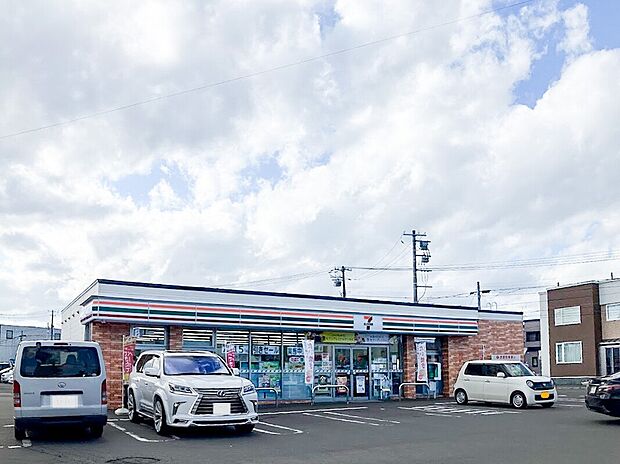 セブンイレブン北26東21丁目店(約280m)