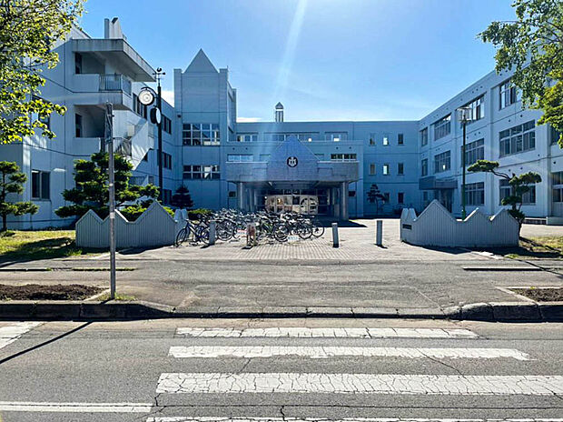 第五中学校（約1,400m）