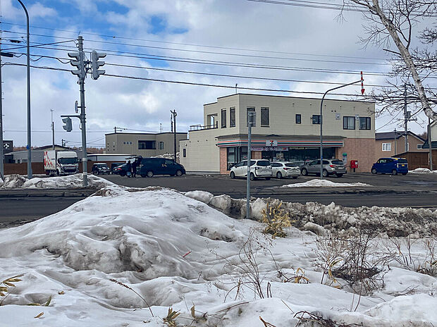 セブンイレブン中標津緑町店(約54m)