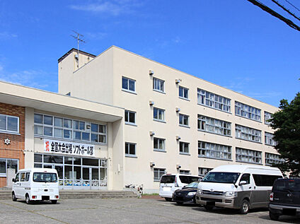 栄中学校 470m(徒歩6分)
