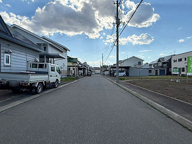 【【現地写真】】見通しの良い道路は、お住まいの見栄えが良くなるだけでなく、安全性・防犯性も高まります。
(2026年5月撮影)