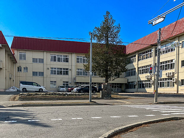 北栄小学校（約1,100m）