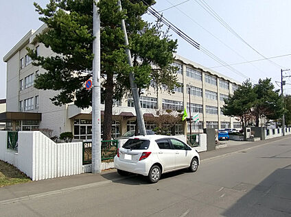 柏丘中学校 1610m(徒歩21分)