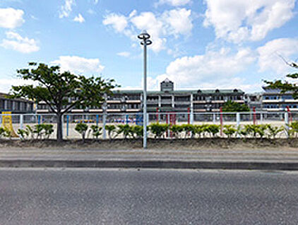 大崎市立古川第五小学校 850ｍ(徒歩11分)