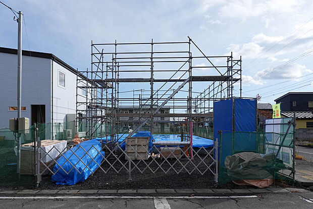 【【現地写真】】JR八戸線「小中野」駅まで徒歩約13分とアクセス良好。徒歩圏内には教育機関や買物施設も揃い住環境良好です。
（2025年12月撮影）