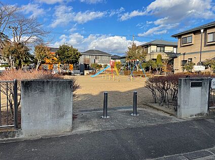 中田七丁目南公園 320m(徒歩4分)