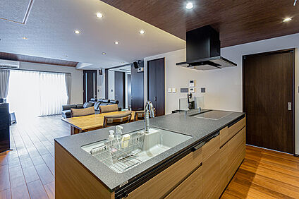 八幡コーポレーション 内観施工事例