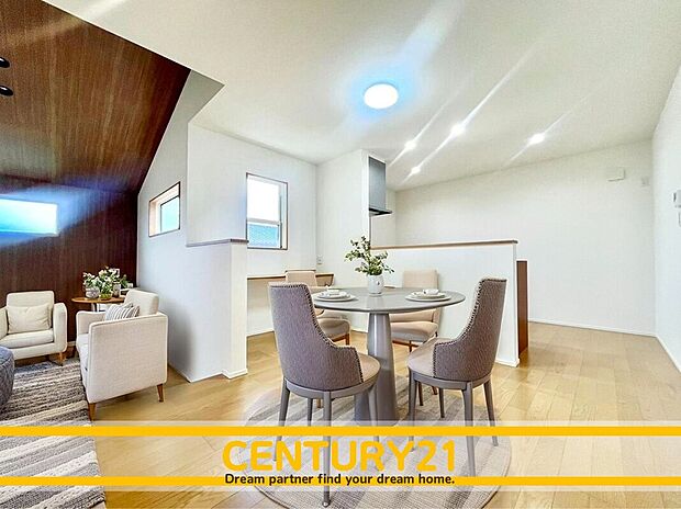 ※家具・CG加工はイメージです。販売価格等には含まれません。
■■憩いのリビング■■
リビングとダイニングの空間機能を活かし、巧みに使い分ける発想が、ライフスタイルに新しいゆとりをもたらします。