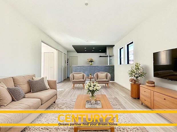 ※家具・CG加工はイメージです。販売価格等には含まれません。
■■憩いのリビング■■
リビングとダイニングの空間機能を活かし、巧みに使い分ける発想が、ライフスタイルに新しいゆとりをもたらします。