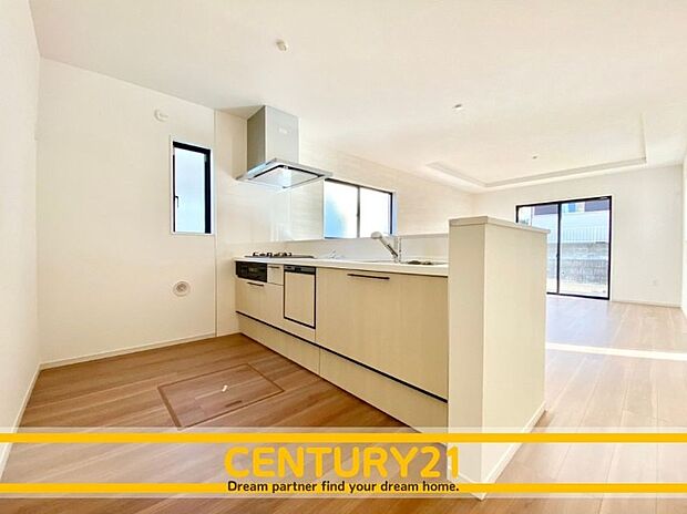 ◆同一建築会社の他現場写真◆
~現地&同一施工会社の完成物件もご案内可能です~