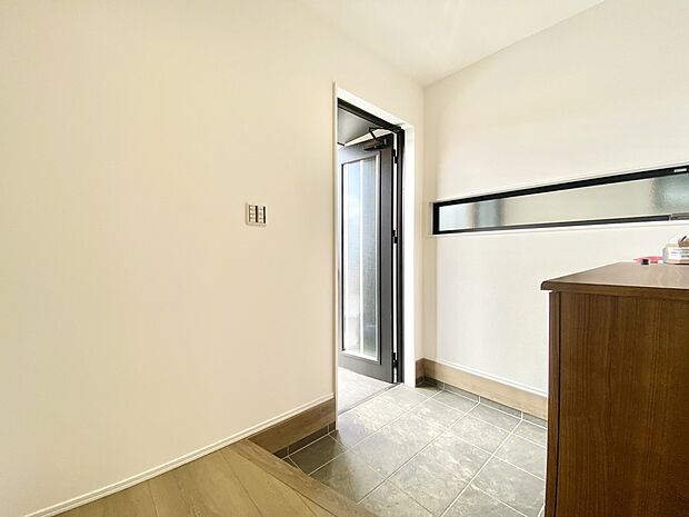 【~他も気になる物件があれば合わせてご案内させていただきます~】■玄関■