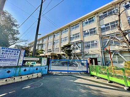 福岡市立西長住小学校 201ｍ