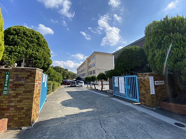 福岡市立美和台小学校（約1,210m）