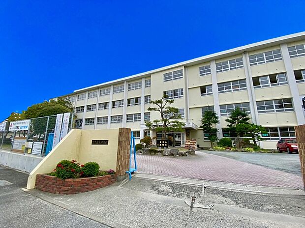 福岡市立長尾中学校（約1,291m）