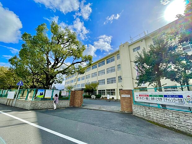 福岡市立曰佐中学校(約1,125m)