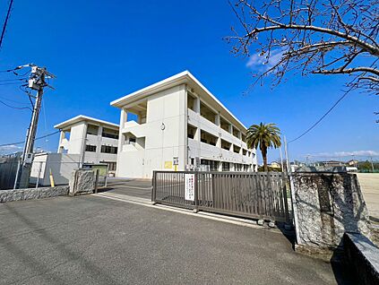 佐賀市立諸富中学校 2410m