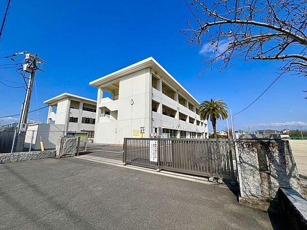 佐賀市立諸富中学校（約2,410m）