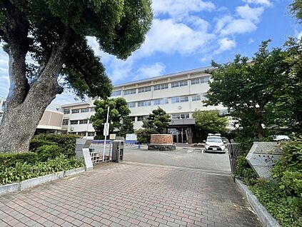 春日市立春日小学校 1145m