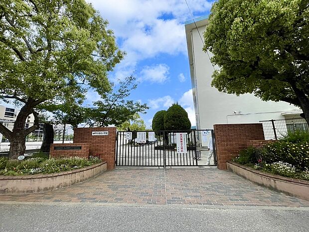 福岡市立原北小学校(約733m)