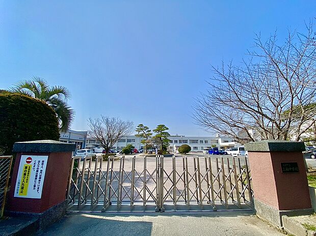 筑前町立三輪中学校(約2,348m)