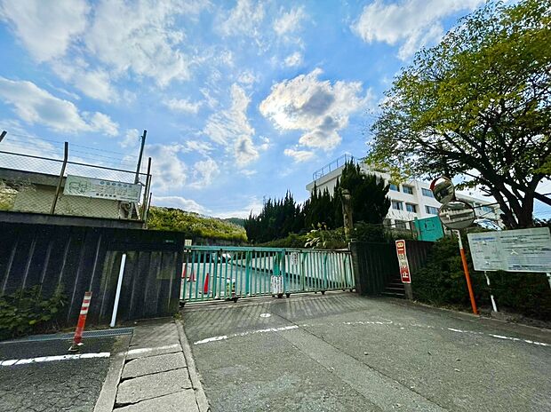 宇美町立原田小学校（約958m）