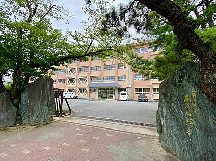 久留米市立南小学校 496ｍ