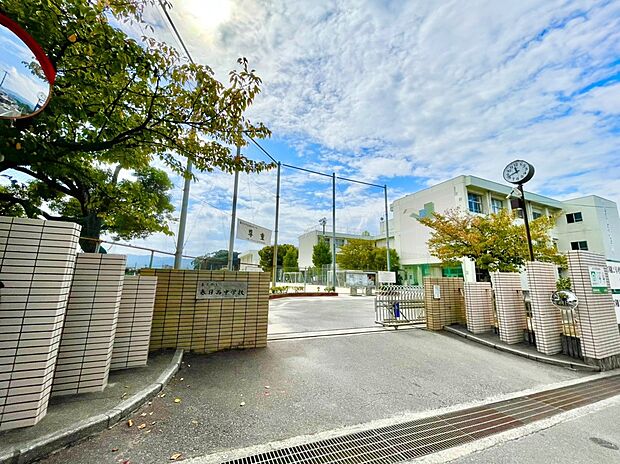 春日市立春日西中学校（約1,274m）