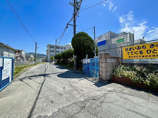 福岡市立野芥小学校(約918m)