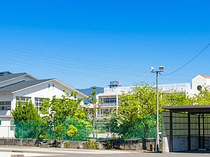 佐賀市立城北中学 校  1677m