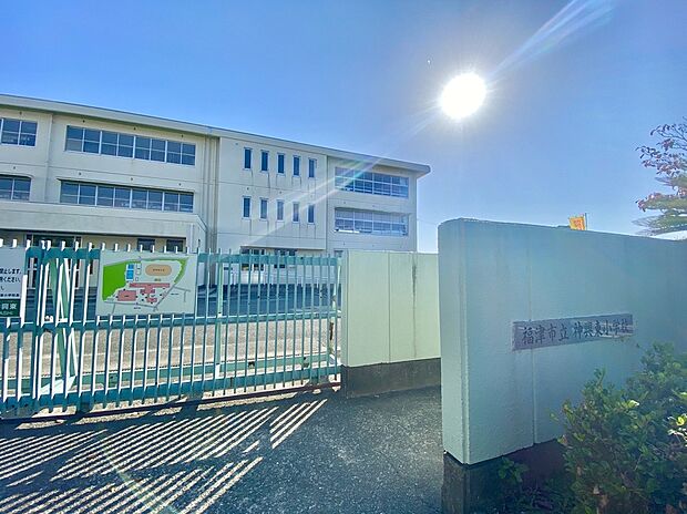 福津市立神興東小学校(約750m)