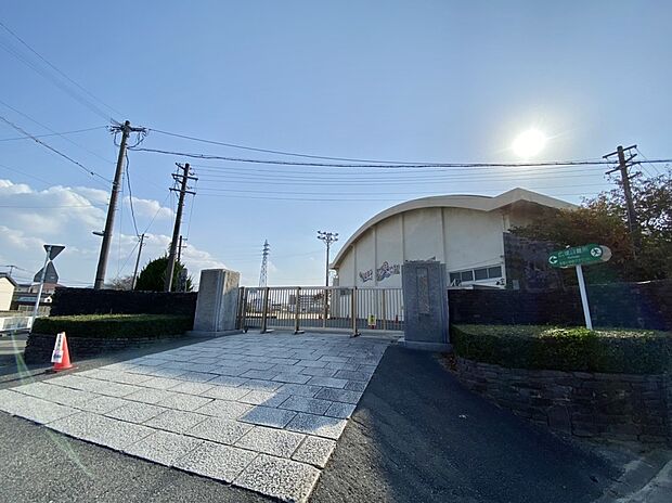 新宮町立新宮小学校（約1,400m）