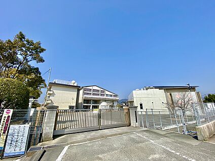 筑前町立中牟田小学校 1900m