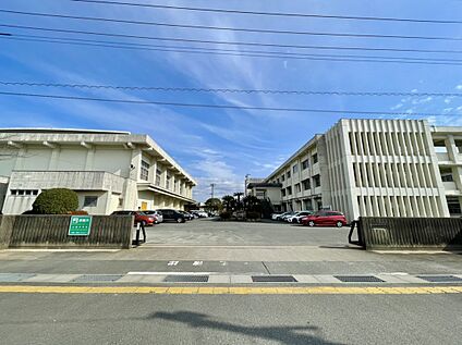 小郡市立小郡中学校 622ｍ