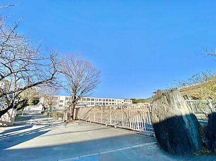 久留米市立東国分小学校 695m
