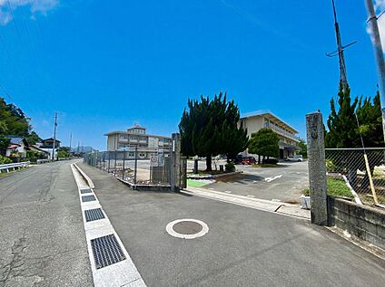 飯塚市立飯塚第二中学校 1400m