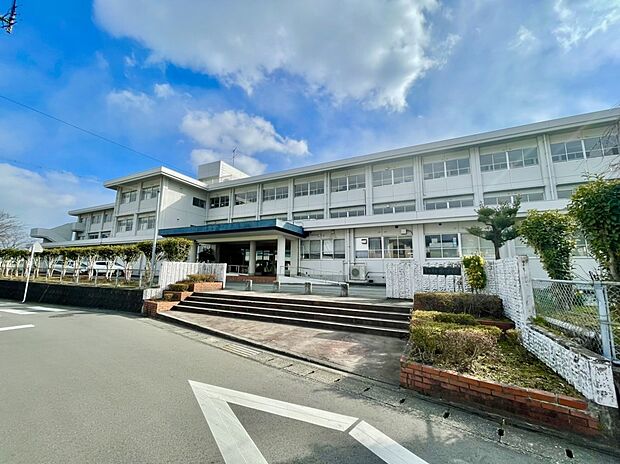 鳥栖市立田代中学校(約1,258m)