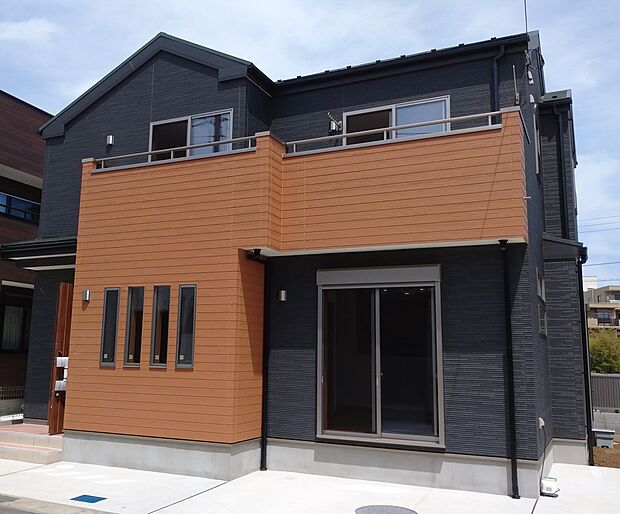 弊社建物「自由設計」にてお創り頂きました