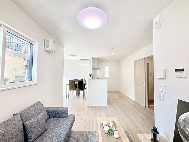 対面キッチン＆リビングイン階段を採用した家族の絆深まるＬＤＫ