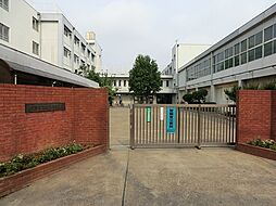 西武池袋線「石神井公園」駅 バス乗車15分、大泉町二丁目バス停下車 徒歩3分