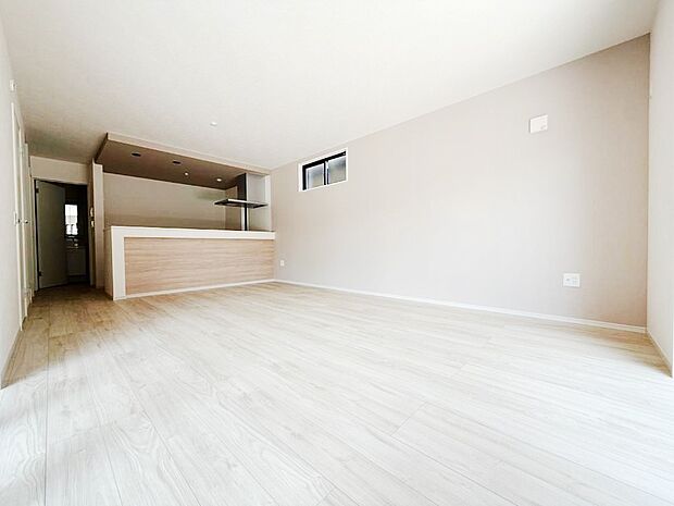 【ダイニング】ご家族が自然と集まり、賑やかな笑い声で包まれる憩いの空間になりそうですね!